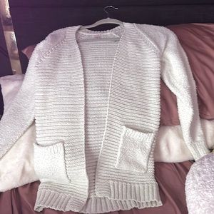 very cute cardigan with pockets